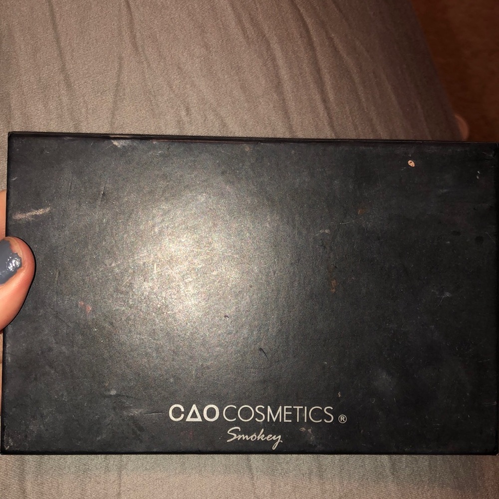 CAO Cosmetics smokey eyeshadow palette